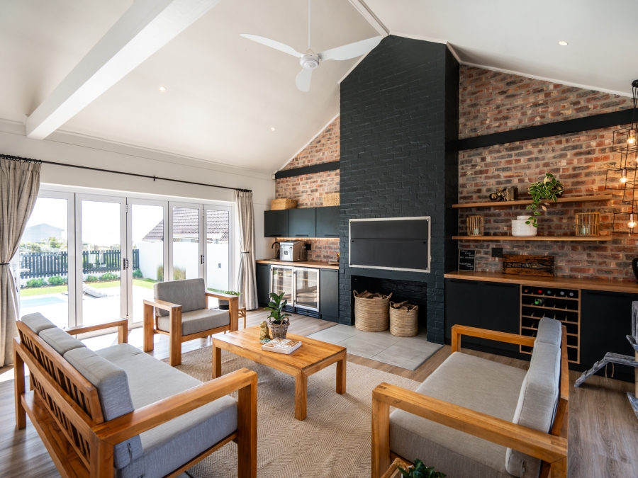 4 Bedroom Property for Sale in West Beach Eastern Cape